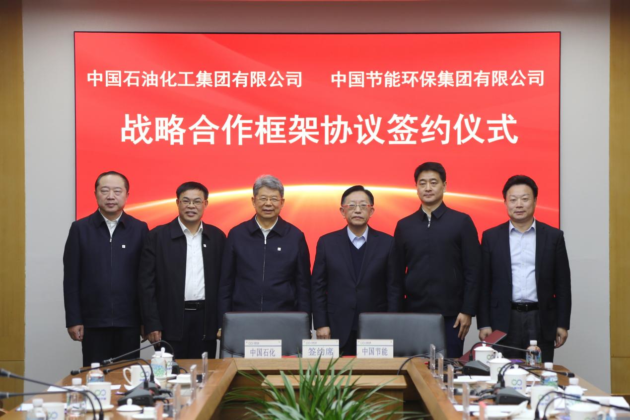 ddac314104b24017a4bc2a9e18f509ba