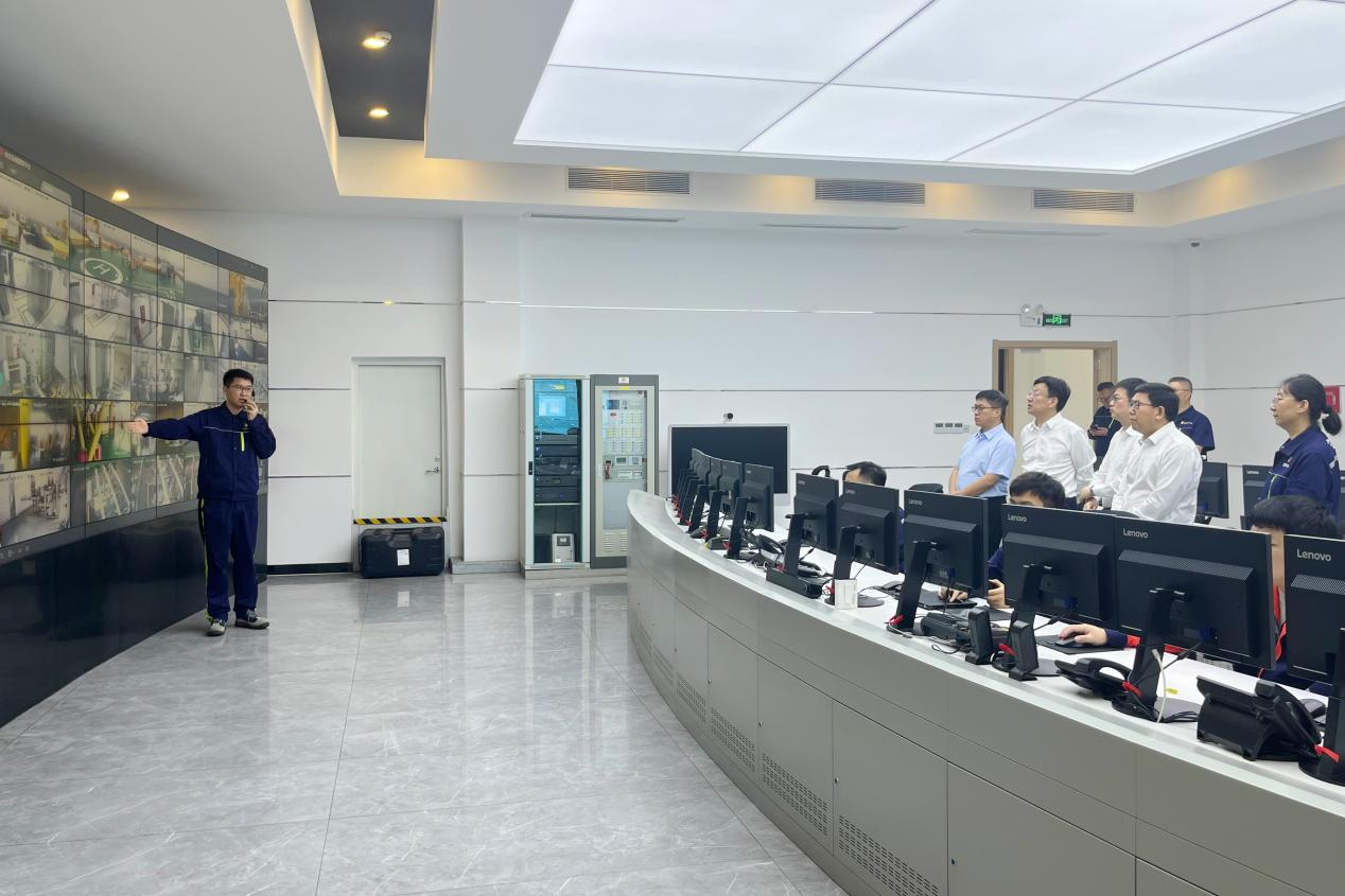 f199eba0d42e493e8d2142c1ee9cc814