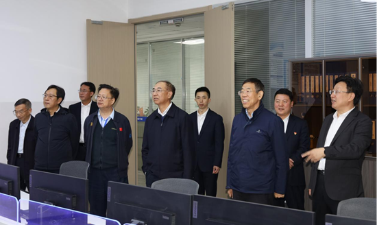 33e614f92917451b8c71c019a206cf49